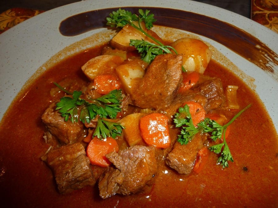beef stew with carrots and potatoes