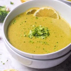 A vegan recipe for a rich cream of broccoli soup that is nutritious and delicious. Made creamy with the help of pistachios, nutritional yeast and coconut milk. No heavy cream or cheese needed! A super clean soup recipe the whole family will love.