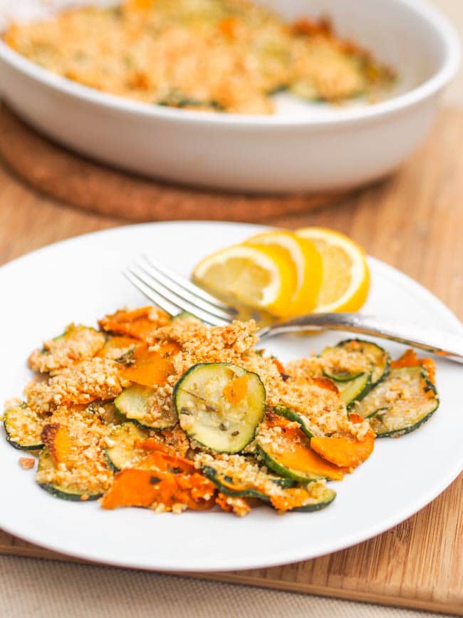 Vegan Gratin with Zucchini and Squash ready to eat