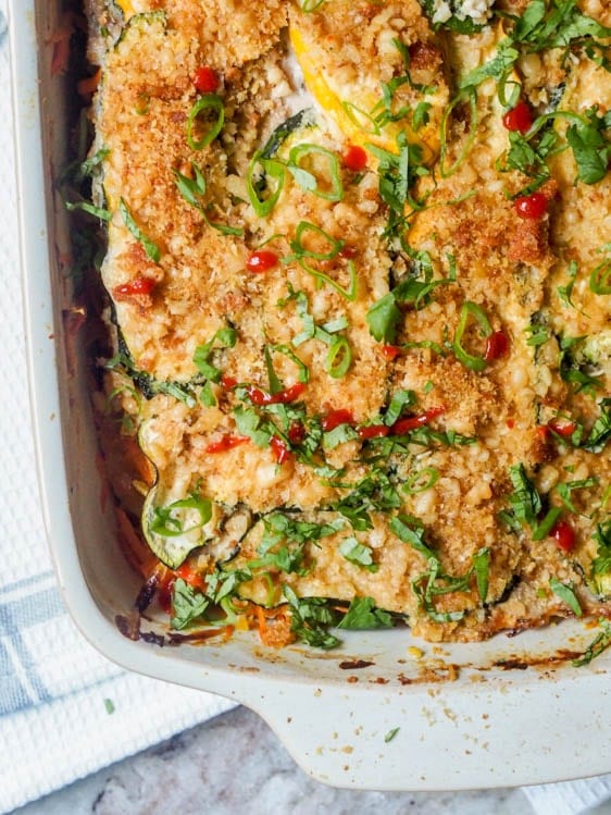 Zucchini casserole with chicken and carrots 