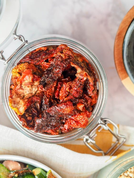 sun dried tomatoes in a jar 