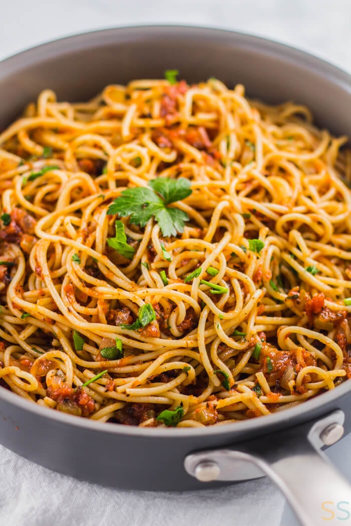 Simple Homemade Vegan Spaghetti Sauce