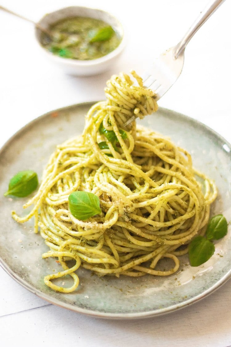 20-Minute Vegan Basil Pesto Pasta Recipe